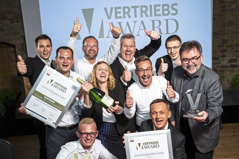 2018 freute sich das Autohaus Gruma über den Gesamtsieg beim Vertriebs Award. (Bild: Stefan Bausewein)
