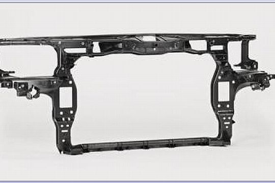 Frontend des neuen Audi A8 mit Untergurt aus „Organoblech“. Dies ist ein kombinierter Faserverbundwerkstoff aus zwei oder mehreren Materialien. (Archiv: Vogel Business Media)
