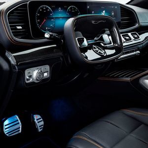 (Mercedes)