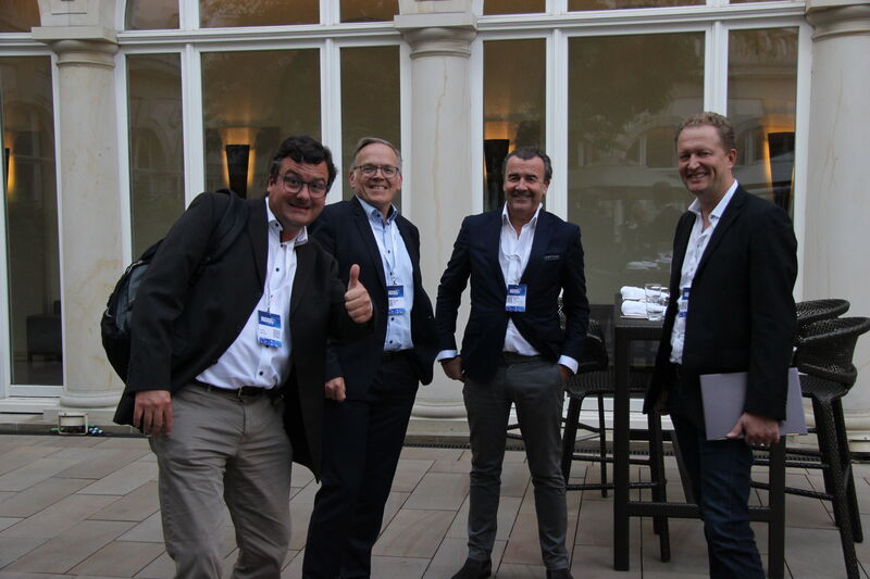 Gute Stimmung bei Guido Maslak (Insight), Thomas Kitz (HPE), Michael Poß (Rackspace) und Roland Frehner (HPE). (Vogel IT.Medien GmbH)