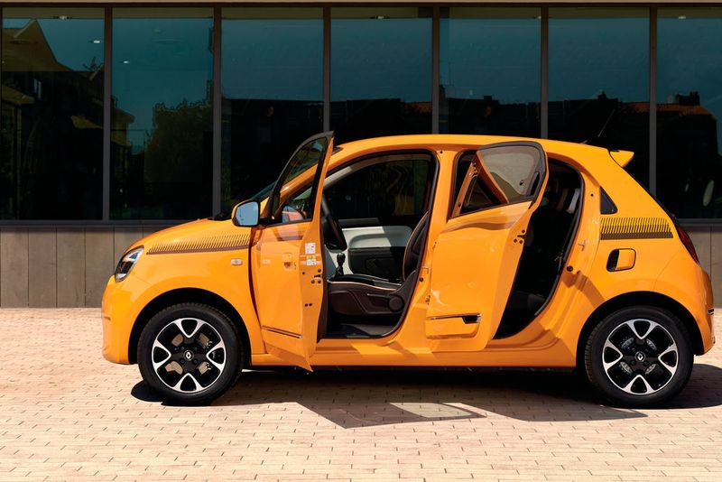 Trotz Kleinwagen ist der Twingo als Viertürer zu haben. (Bild: Renault)