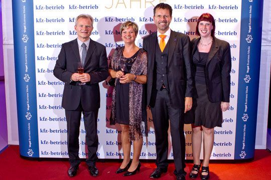 Werner Arpogaus (Texa Deutschland), Elke Günter (Vogel Business Media), Gerald L. Caneva und Sabine Wührl (AuDaCon) (Archiv: Vogel Business Media)