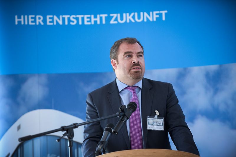 „In den USA verspüren wir einen starken politischen Willen. Bei uns dagegen gibt es Handlungsbedarf“, fordert Florian Hahn, Bundestagsabgeordneter für München-Land, weitere Anstrengungen. (Bild: IZB)