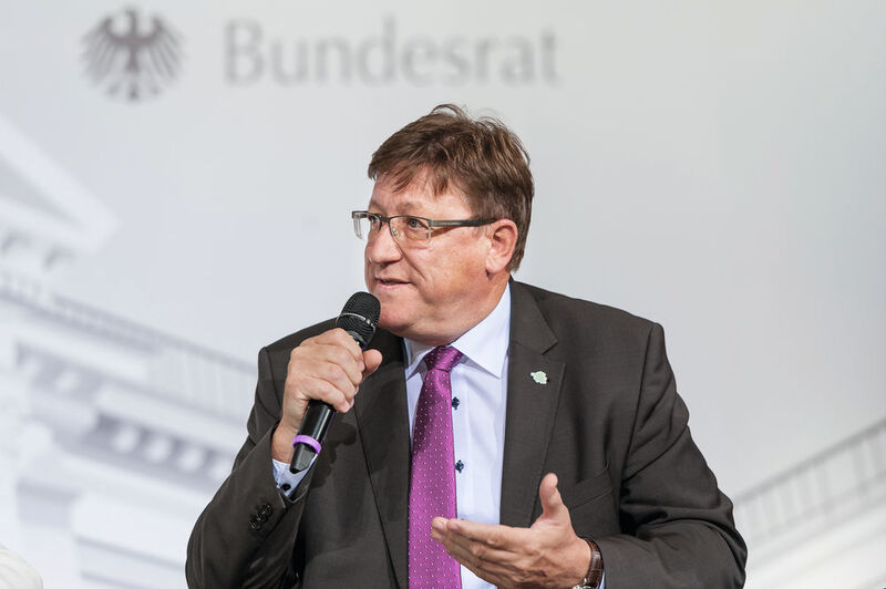 Jürgen Lennartz setzt bei eGovernment auf die enge Zusammenarbeit aller Beteiligten (© Saarland/mn)