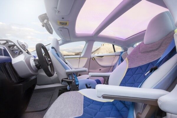 Mit dem vollelektrisch angetriebenen Konzeptfahrzeug „XchangE“ zeigt die Schweizer Ideenschmiede Rinspeed auf dem Genfer Auto-Salon die Zukunft des autonomen Fahrens.  (Rinspeed)