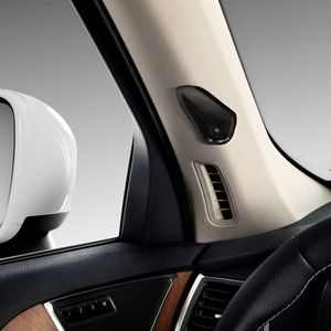 (Volvo)