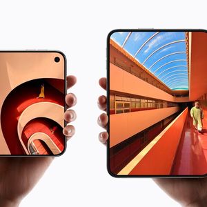 Der neue Apple-Chef John Ternus hat das neue faltbare iPhone Duo mit einem 5,4 Zoll großen Außen- und einem 7,6 Zoll großen Innendisplay präsentiert. (Bild: Apple)