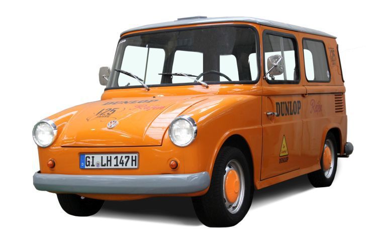 Der VW Fridolin, offiziell Typ 147, wurde zwischen 1964 und 1974 hauptsächlich für die Deutsche Bundespost als Zustellfahrzeug gebaut. Der Laderaum des Wagens fasste zwei Kubikmeter und 400 Kilogramm Nutzlast und war direkt vom Fahrerhaus aus erreichbar. Weiterhin verfügte er über zwei praktische Schiebetüren. (Foto: Lebenshilfe)