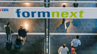 Ab 18. November – also nächste Woche – kann man wieder die ganze Welt der additiven Fertigung in Frankfurt am Main erleben, weil die Formnext startet. Und es ist nicht irgendeine Formnext, sondern die 10.! Deshalb hat die Mesago sich auch einiges Neues einfallen lassen ... (Bild: Bullejan)