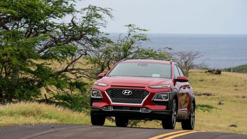 Der Hyundai Kona aus dem Bauzeitraum Anfang 2020 bis Mitte 2022 muss in die Vertragswerkstatt.
