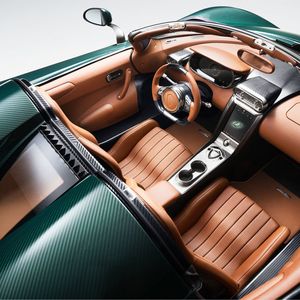 (Koenigsegg)