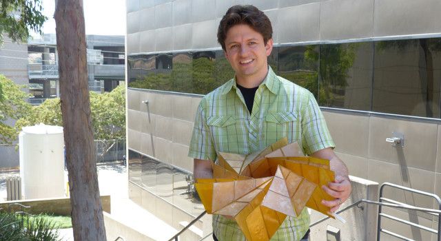 Beschäftige sich schon als Schüler mit Origami: NASA-Ingenieur Brian Trease (NASA/JPL-Caltech)