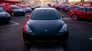 E-Autohersteller Tesla baut Akkus branchenweit am kostengünstigsten.  (Tesla)