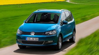 70 Prozent aller neu zugelassenen VW Sharan in Deutschland in diesem Jahr haben einen Diesel-Motor. Dennoch streicht der Hersteller bei dem Modell nun den Selbstzünder. (Bild: VW)