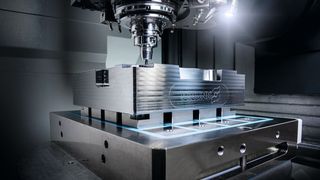 Die Magnetspanntechnik bietet ein verzugsfreies Spannen des Werkstücks. (Bild: Horn/Sauermann)