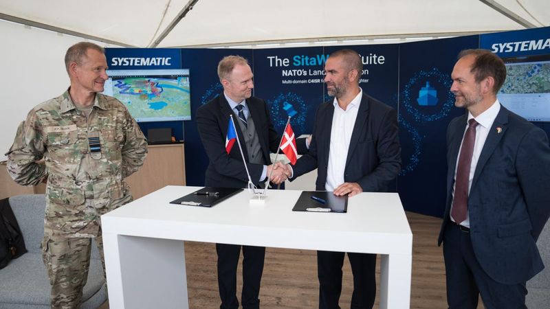 (Left to Right) Danish Ministry of Defence Material and Procurement Agency Director Per Pugholm Olsen, Country Director Thales Denmark, Ireland, Iceland & Baltics, Martin Soegaard, Systematic CEO, Nikolaj Bramsen and Danish Minister of Defence, Jeppe Bruus.(Source:  Rune Borre-Jensen)