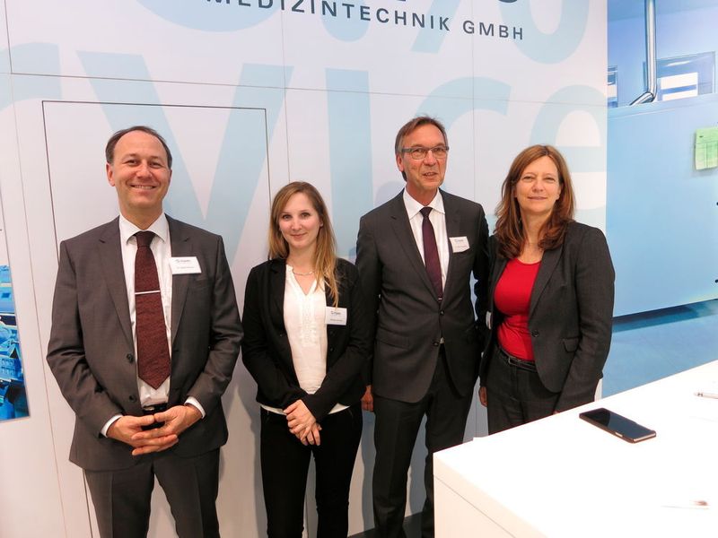 Das Messeteam von Inpac ist mit der Resonanz auf der Compamed zufrieden, freut sich aber vor allem auch schon auf die Inbetriebnahme eines um 30 Prozent auf 1.200 Quadratmeter erweiterten Reinraums Anfang nächsten Jahres am Standort Birkenfeld bei Pforzheim. (Reinhardt)