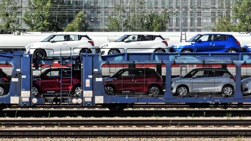 Neuwagen kommen schon noch in den Markt, aber eben ein Drittel weniger als vor Jahresfrist.(Bild:  gemeinfrei /  Pixabay)