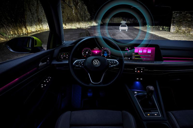 Volkswagen entwickelt künftig gemeinsam mit ST Microelectronics Mikrochips für die Fahrzeugvernetzung.