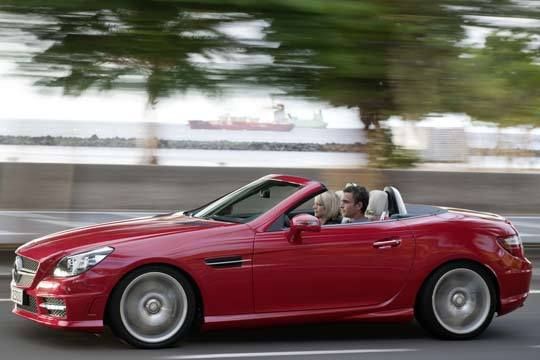 Die dritte Generation des Mercedes SLK kann ab 17. Januar bestellt werden. (Archiv: Vogel Business Media)