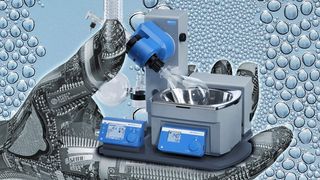 Ein Rotationsverdampfer ermöglicht mit neuen Funktionen eine automatisierte und schnelle Destillation. (Bilder: IKA; Collage: Annette Sahlmüller) (Archiv: Vogel Business Media)