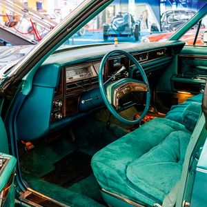 Wohnzimmer-Feeling im Auto ersteigerte sich der Käufer des Lincoln Continental Town Car, der für 20.680 Euro unter den Hammer kam.(Bild:  Mediabid 2023)
