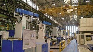 Bild 1: Um die wesentlichen Anlagenkomponenten auch künftig konkurrenzfähig fertigen zu können, hat der Anlagenbauer SMS Meer seine Produktion auf Herz und Nieren geprüft.  (Bild: Agiplan/SMS Meer)