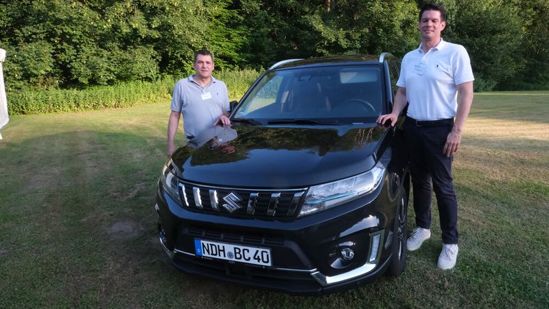 Halten die BFC mobil: Andreas Franz und Marcel Goltermann, Suzuki Deutschland.  (Bild: Zietz – VCG)