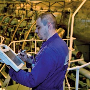 Mobile Computing mit dem Toughbook CF-H2 erleichtert die Arbeit der Bordbesatzun erheblich.