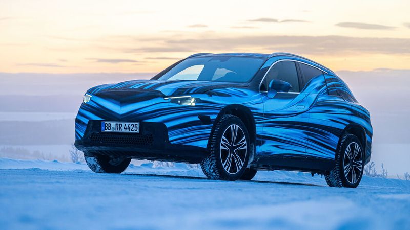 Der elektrische GLC ist wegen des großen Akkus etwas länger als sein Verbrenner-Pendant. (Bild: Mercedes-Benz)