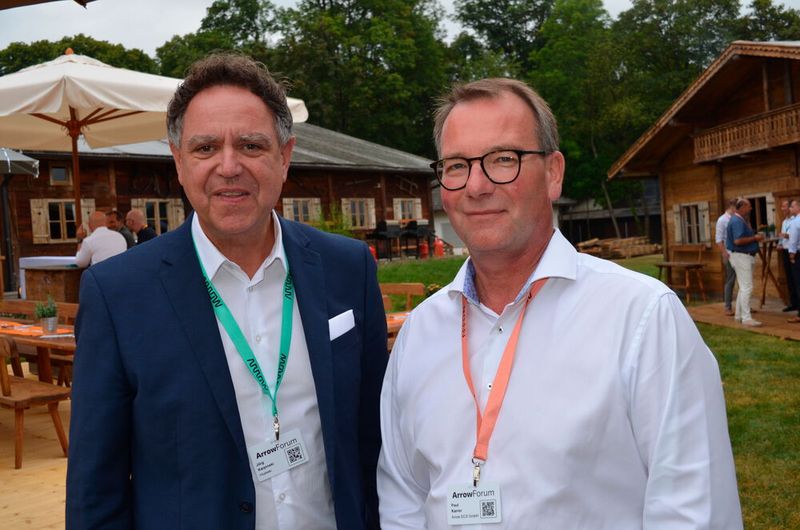 Langjährige Geschäftspartner: Jörg Karpinski (l., Huawei) und Paul Karrer (Arrow ECS) (Bild: Michael Hase)