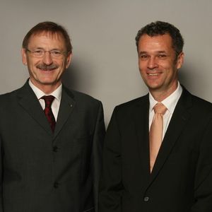 Franz Müller (links) beendete seine berufliche Laufbahn als Geschäftsführer bei der Deutsche Metrohm Prozessanalytik GmbH & Co. KG. Seine Nachfolge trat Michael Feige (rechts) an.