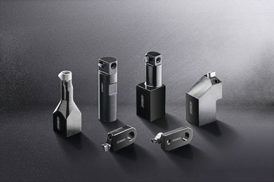 Die Paul Horn GmbH bietet mit dem neu entwickelten Ringprogramm eine Reihe von Diamantwerkzeugen für die Vor- und Fertigbearbeitung von Schmuckringen sowie die passenden Haltersysteme für die Aussen- und Innenbearbeitung.(Bild:  Horn/Sauermann)