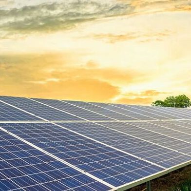 Wo kommt mein Strom her? Neben dem Preis beim Einkauf rückt auch die Energiequelle immer mehr in den Fokus – beispielsweise für CO2-Bilanzen. (Bild: Scholt Energy)