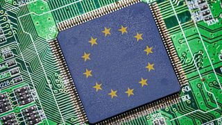 SEMI Europe hat mit dem Chips Act Report eine umfassende Bewertung der Umsetzung des europäischen Chips Act und seiner Auswirkungen auf das europäische Halbleiter-Ökosystem veröffentlicht. Der Bericht, für den der Halbleiter-Fachverband zahlreiche Vertreter der euopäischen Chipindustrie befragt hat, enthält strategische politische Empfehlungen für die bevorstehenden Diskussionen zum EU Chips Act 2.0. (Bild: frei lizenziert)