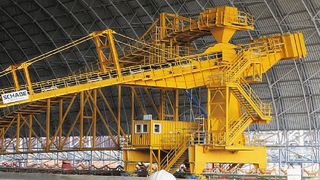 Montage des Absetzers (Bild: Schade)