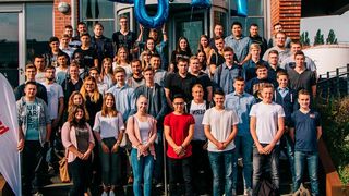 Zum 1. August begrüßte Hellmann Auszubildende aus zwölf unterschiedlichen Nationen. Schon jetzt ist das Unternehmen aber auf der Suche nach geeigneten Bewerbern für 2018.  (Hellmann)