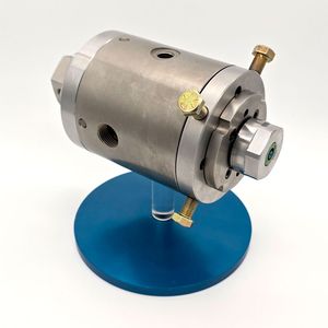 Assembled Unicam crosshead (Source:  Guill)