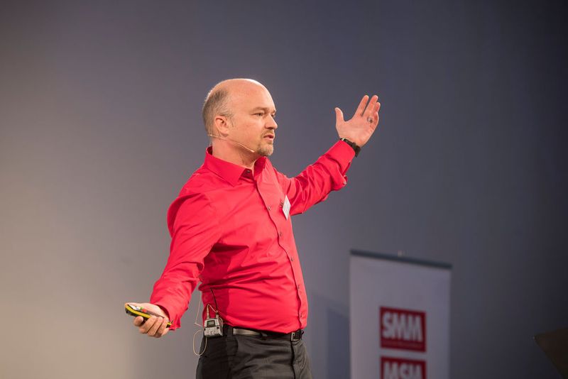 Daniel Odermatt, Managing Partner, Leancom GmbH Zug sprach über die Erfolgsfaktoren bei kontinuierlichen Verbesserungsprozessen. (Thomas Entzeroth)