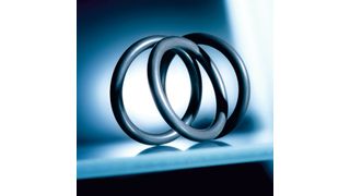 O-Ringe aus dem pharma- und lebensmitteltauglichen Werkstoff PFE 7502BZ sind besonders hitzeresistent. (Bild: Dyneon / Delicious-photography.de)