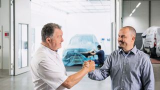 Reiner Brenner (l.)  und sein Sohn  Christian haben das  Mönchengladbacher  Unternehmen  zukunftssicher  aufgestellt. (Bild: Foto: Udo Geisler)