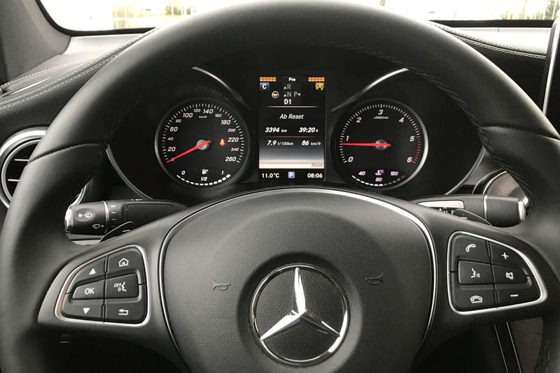 Unsere Bilanz ist hier abzulesen: Nach 3.394 Testkilometern (Stadt, Landstraße, Autobahn) zeigt der Bordcomputer einen durchschnittlichen Verbrauch von 7,9 Litern an.  (Michel / »kfz-betrieb«)
