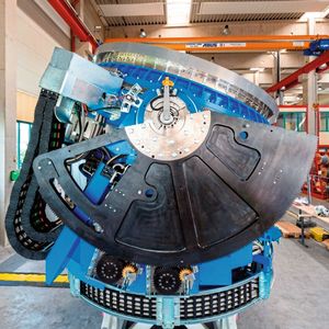 Um das Risiko einer Kollision mit Weltraumschrott zu verhindern, liefert das mobile Hightech-Radarsystem GESTRA wertvolle Daten. 