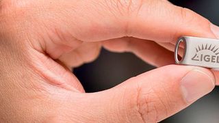 Das IGEL OS lässt sich bspw. auf einen USB-Stick aufspielen und von dort aus starten; das auf dem Client installierte Betriebssystem bleibt dann komplett außen vor. (IAIT / IGEL)