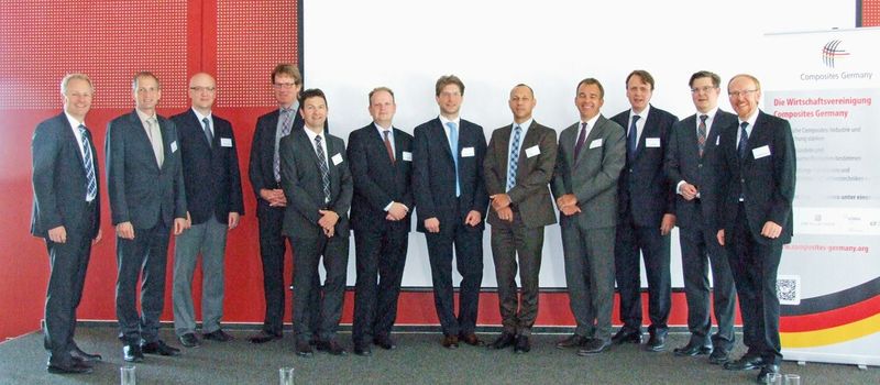 Die erste Partnertagung des Dachverbands Composites Germany in Aachen erörterte den Einsatz von thermoplastischen Faserverbundstrukturen anhand der kompletten Prozesskette. Hier die Referenten. (Bild: VDMA)