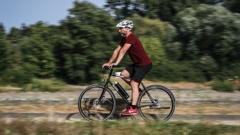 Die Deutschen fahren gerne mit dem Rad.