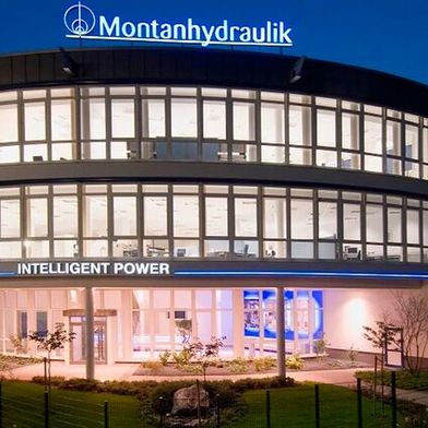 Die KMF Kemptener Maschinenfabrik GmbH ist seit 1. August Teil der Montanhydraulik GmbH. (Bild: Montanhydraulik)