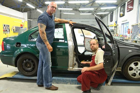 Fertig ist das Deutschlandauto: Dank einem Dekra-Gutachten ist es sogar straßentauglich. (Archiv: Vogel Business Media)
