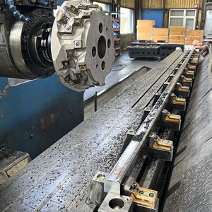 Delmet SA a fabriqué un système de serrage dédié à l'usinage de ces rails.(Source :  Delmet / Iscar)