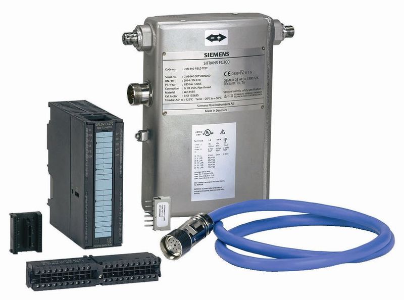 A complete Coriolis mass flowmeter system, comprising Siflow FC070 transmitter and Sitrans FC300 transducer. (Pictures: Siemens) (Archiv: Vogel Business Media)